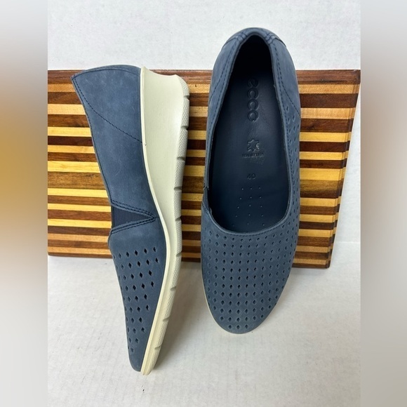 Ecco Felicia Womens navy Blue Nubuck Perforated Wedge Loafer Size EU40/US 9 - Picture 5 of 9